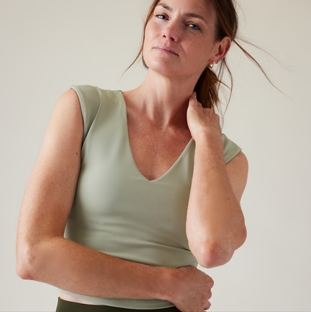 Athleta Transcend crop tee